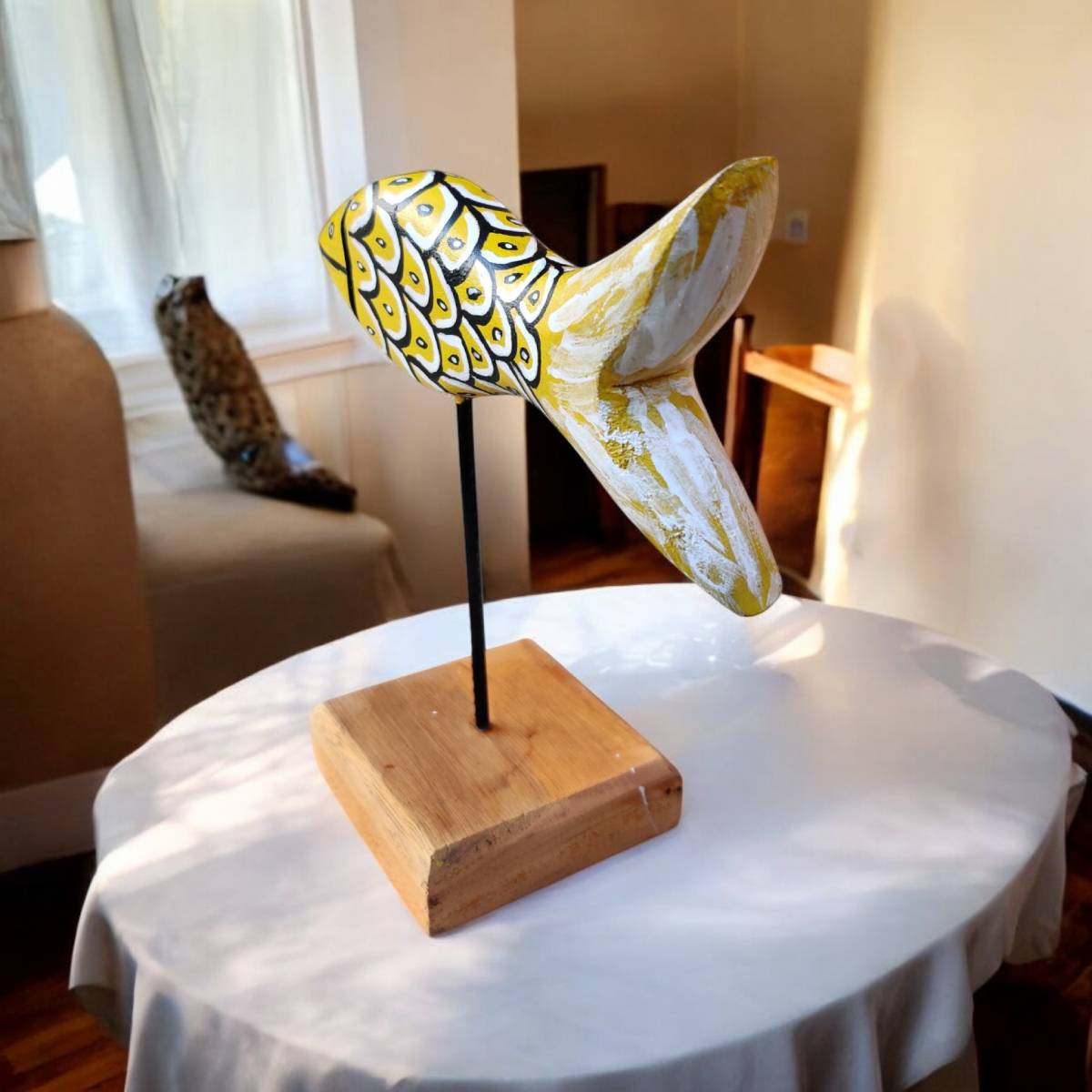 Escultura de Peixe em Madeira Amarelo