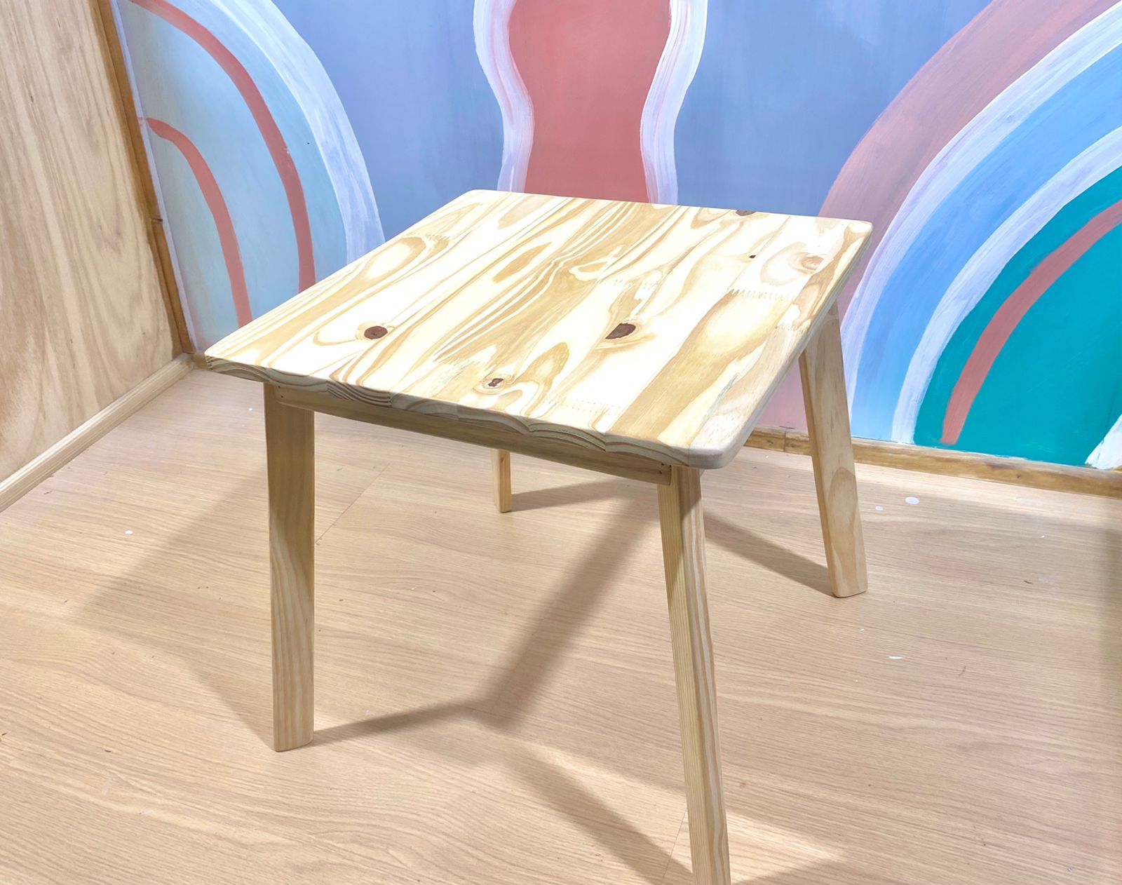 Mesa Quadrada de Pinus Natural