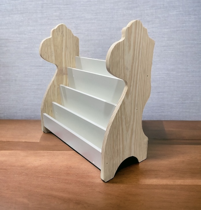 Organizador Livreiro Bichinho de Pinus