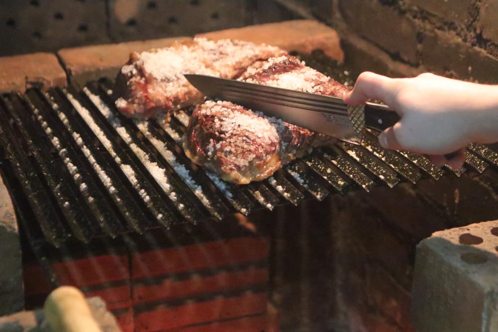 Facão Faca Churrasco 10'' Aço Carbono 1070 Full Tang Listrado Cabo Chifre Escuro