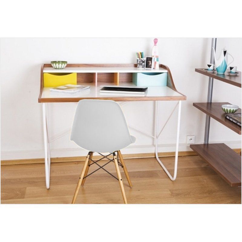 Cadeira Eiffel Charles Eames em ABS Branca com Base de Madeira DSW