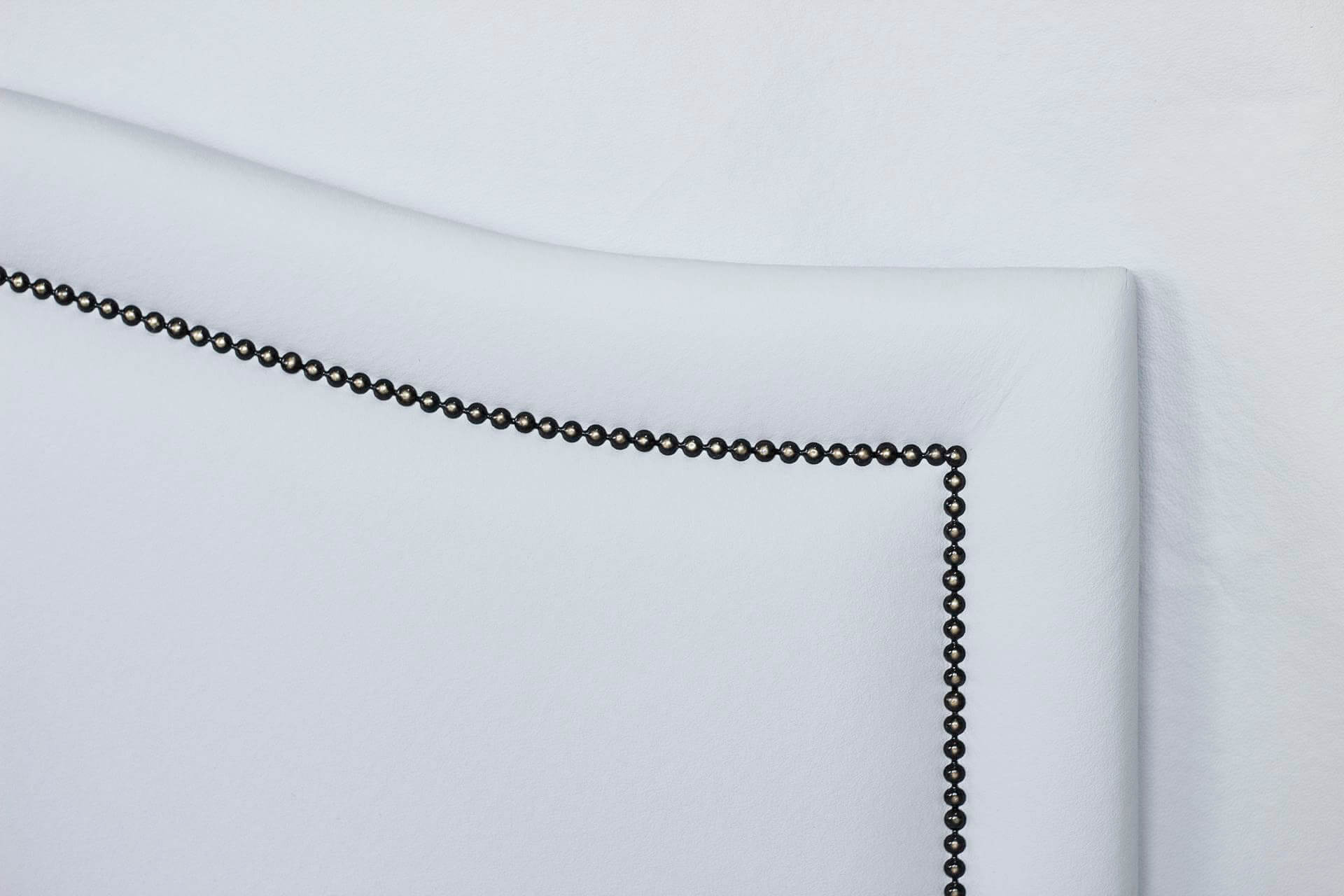 Cabeceira Casal Para Cama Box Curva 140x60 Courino Branco - Tachas Fumê