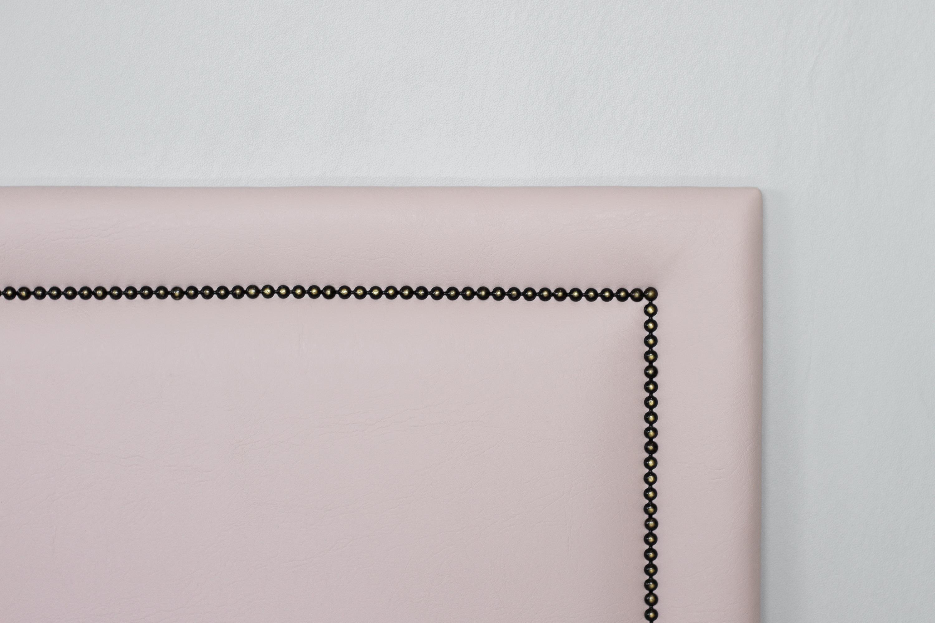 Cabeceira Casal Reta Luxo 140x60 Courino Rosa - Tachas Fumê