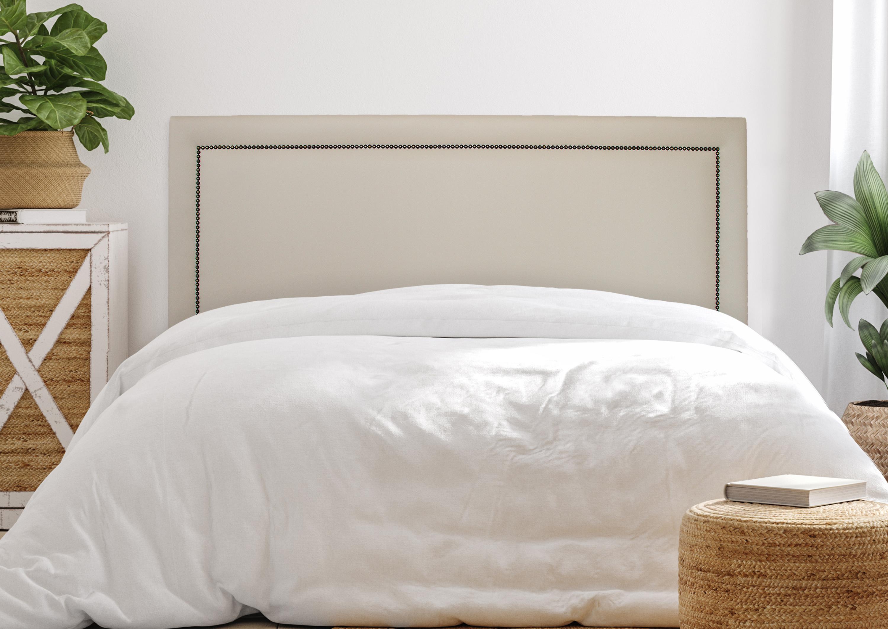Cabeceira Casal Reta Luxo 140x60 Suede Off White - Tachas Fumê