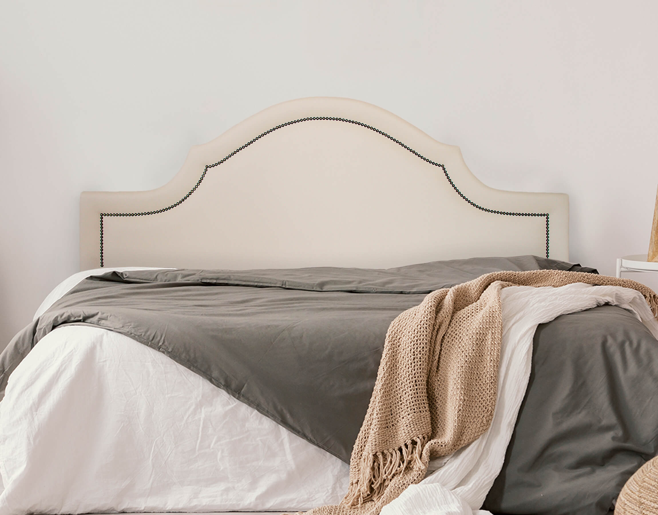 Cabeceira King Para Cama Box Provençal 193x60 Courino Off White - Tachas Fumê