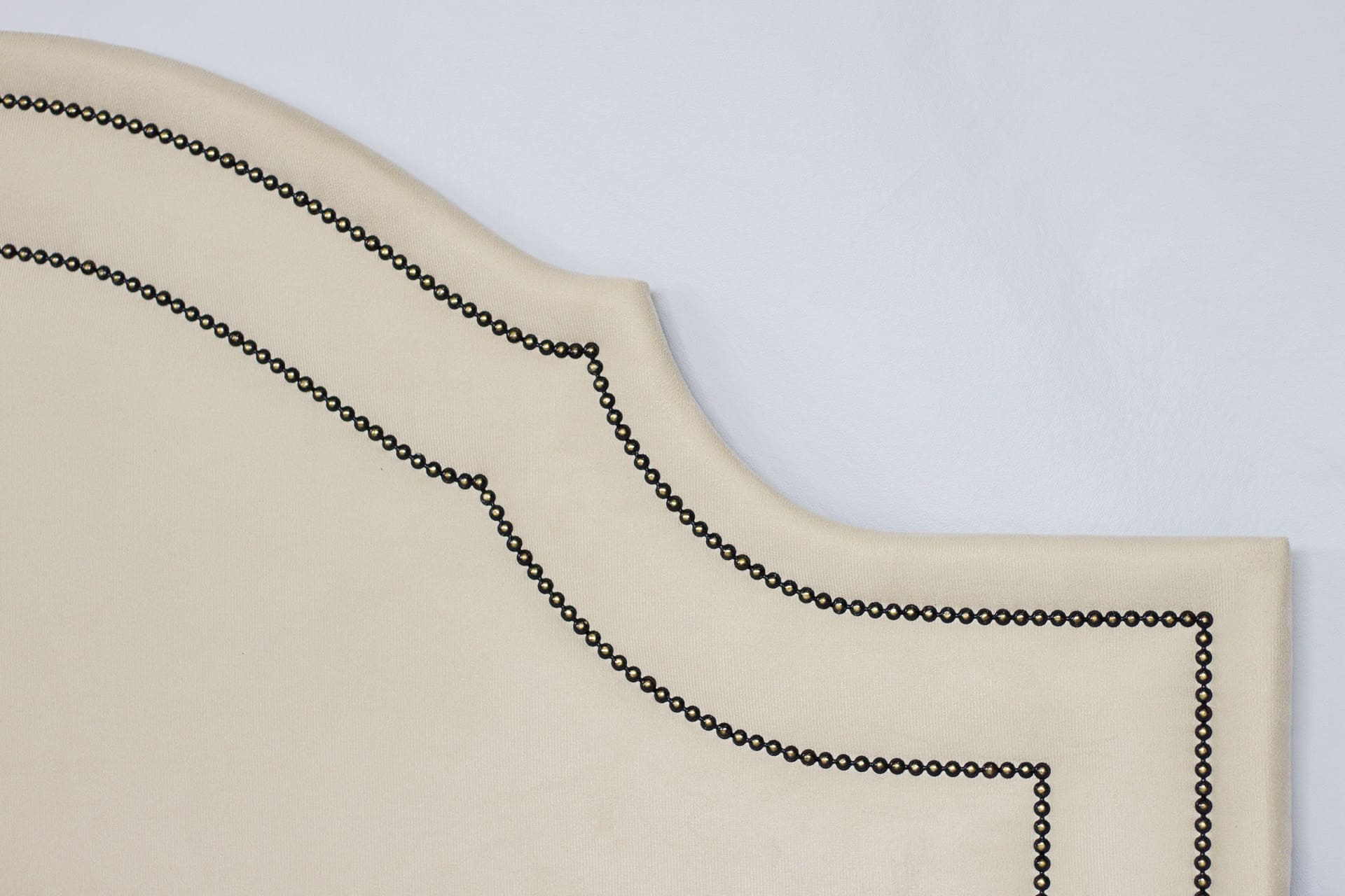 Cabeceira Queen Para Cama Box Provençal Dupla 160x60 Suede Off White - Tachas Fumê