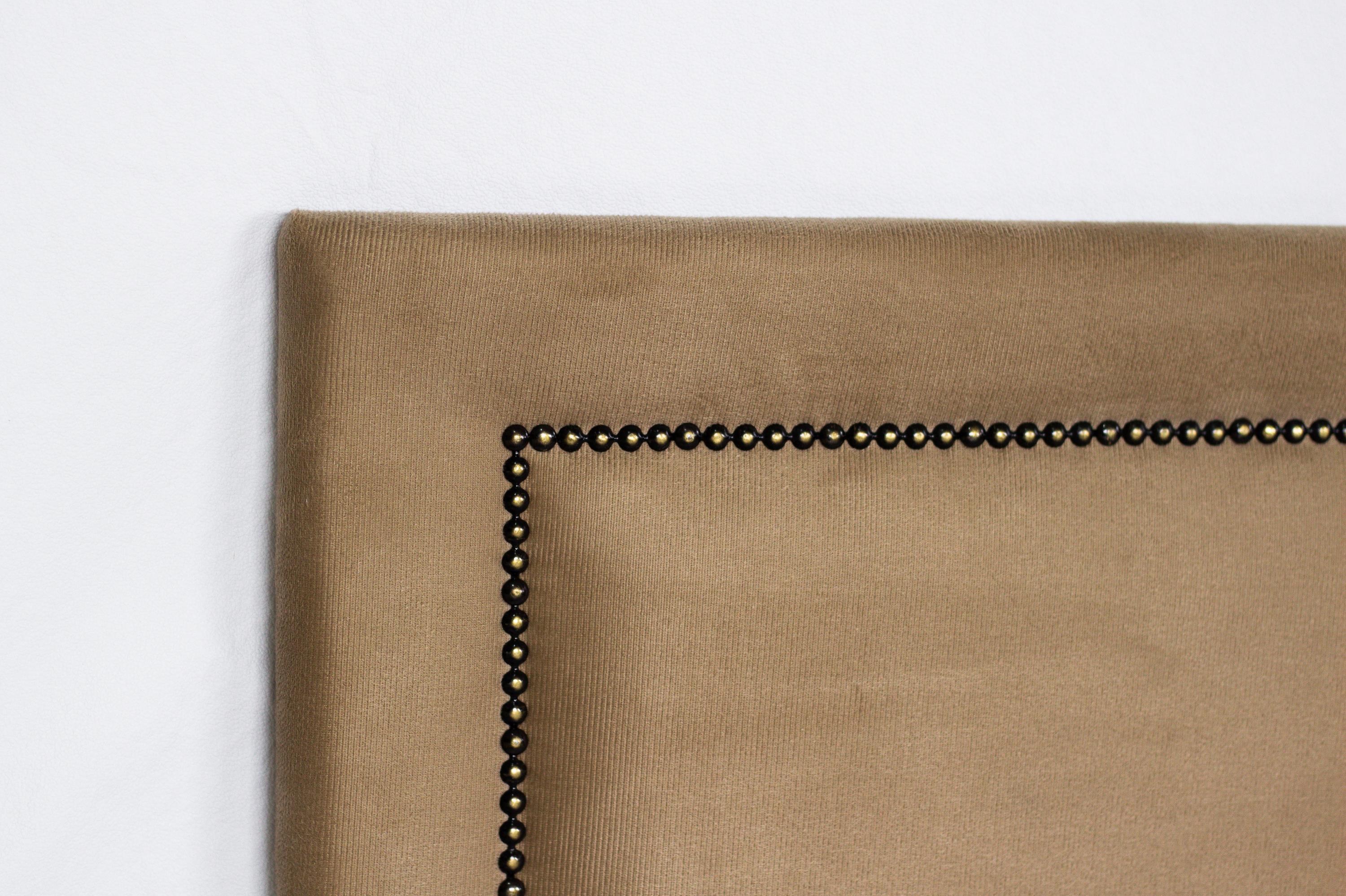 Cabeceira Queen Reta Luxo 160x60 Suede Bege - Tachas Fumê