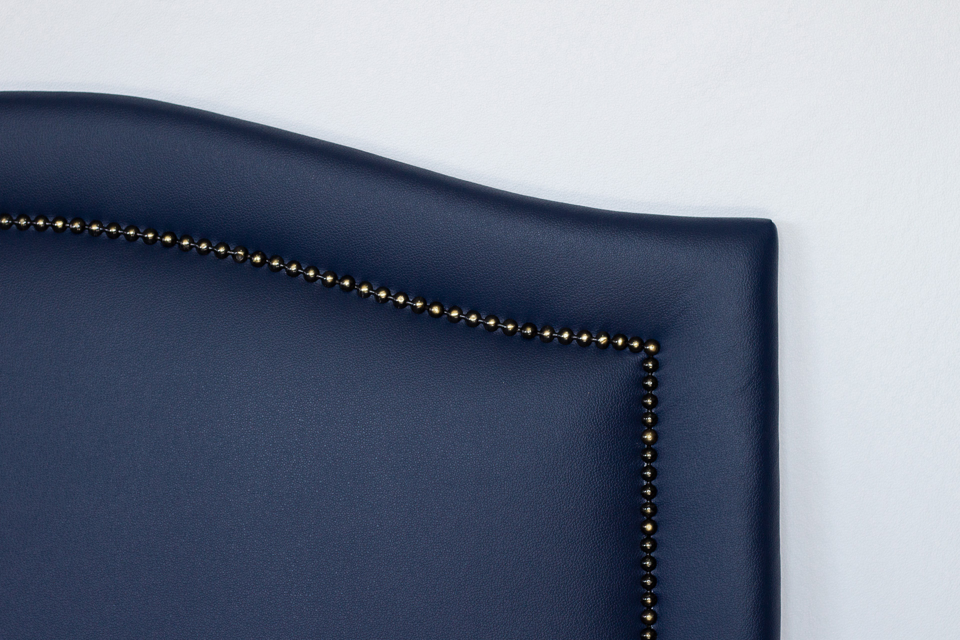 Cabeceira Solteiro Curva 90x60cm Courino Azul - Tachas Fumê
