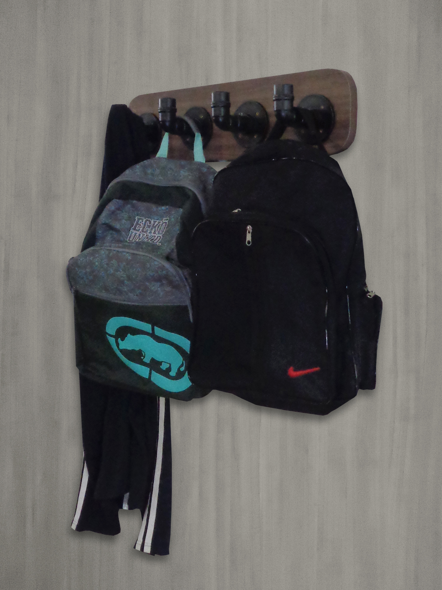 Cabideiro de Parede Porta Toalhas Mochilas Bolsas Suporte Gancho Banheiro Quarto Estilo Industrial - Preto