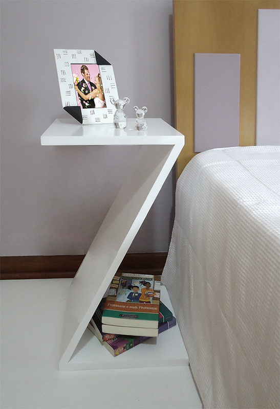 Mesa "Z" Lateral de Apoio ou Mesa de Cabeceira Branco Laca