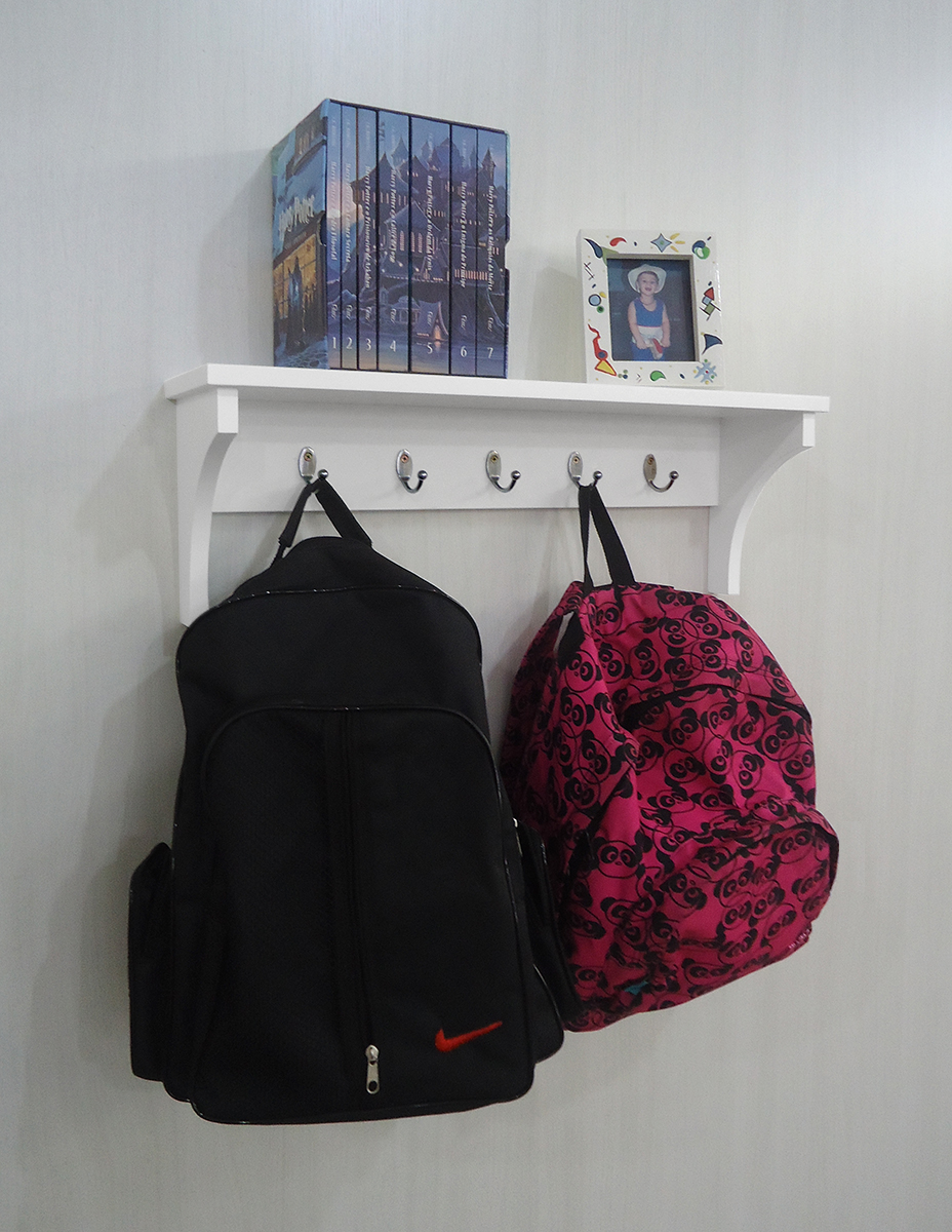 Prateleira Cabideiro Suporte Porta Canecas Utensílios de Cozinha Mochilas Bolsas - Branco Laca