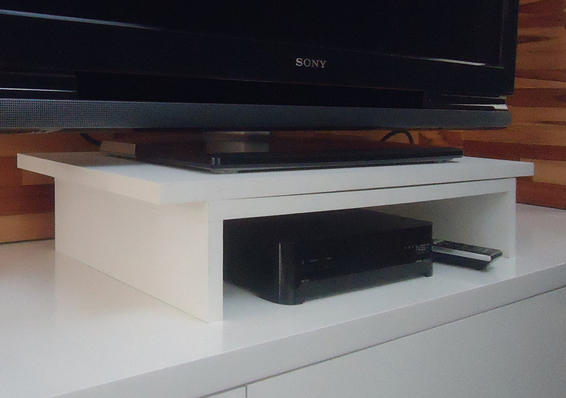 Suporte de Mesa Giratório 360° com Nicho para TV - Branco