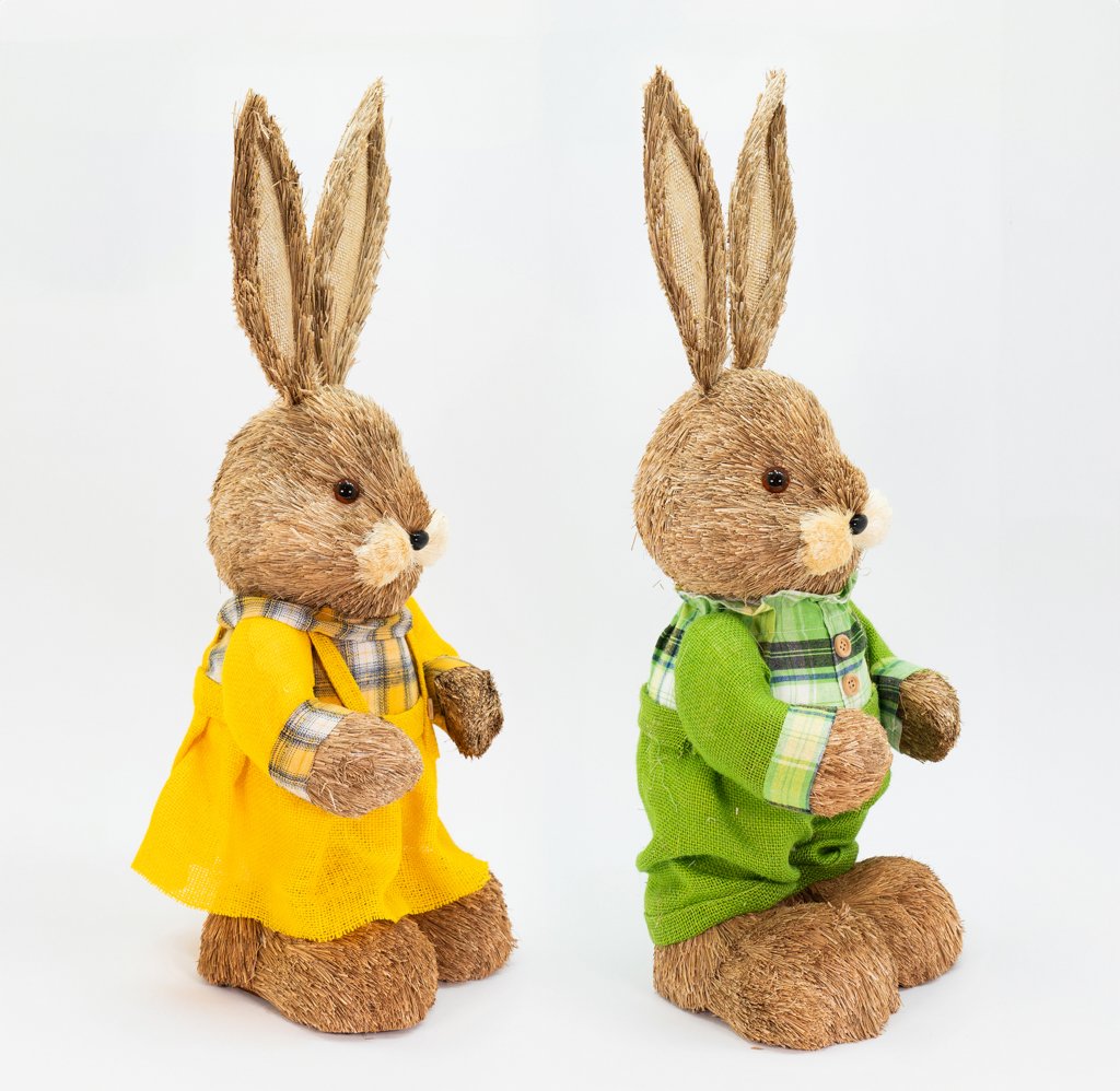 Casal De Coelhos Páscoa Decoração em Palha Coelhinhos Coloridos 60cm