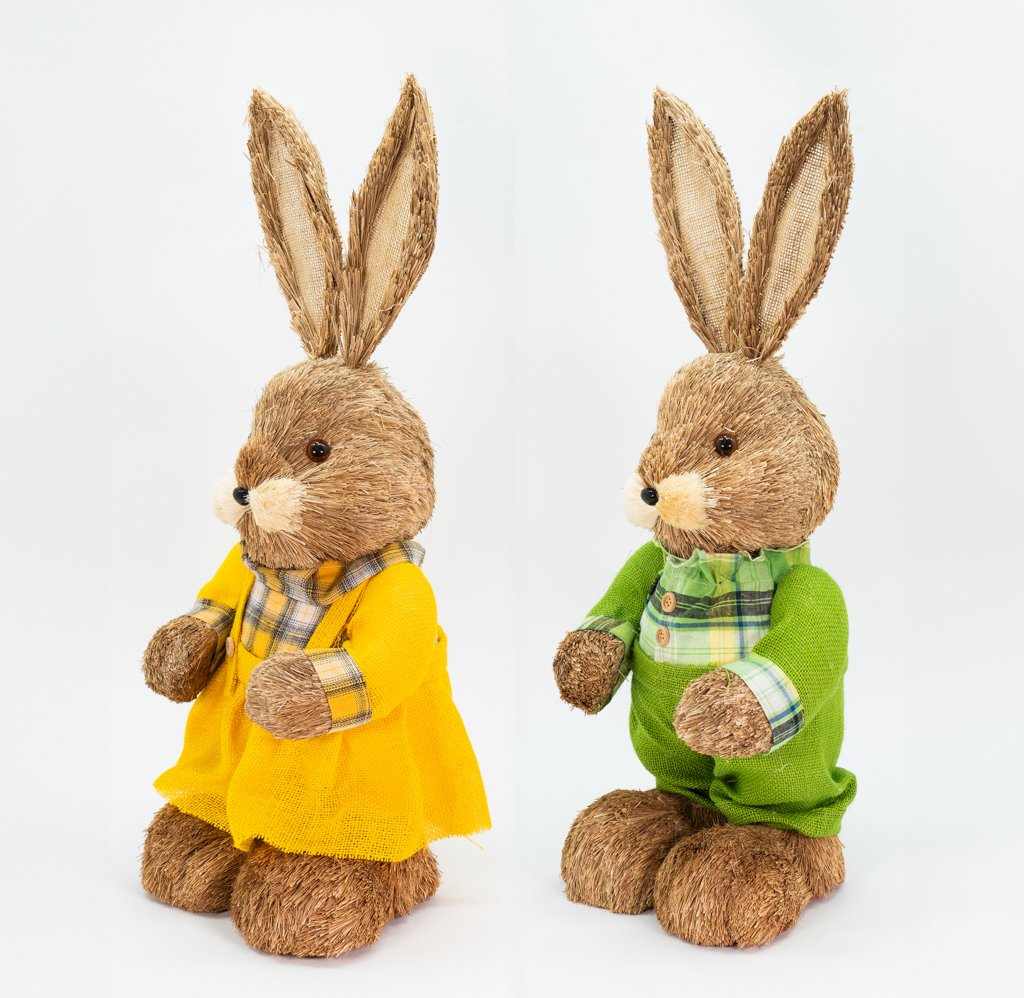 Casal De Coelhos Páscoa Decoração em Palha Coelhinhos Coloridos 60cm