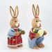 Casal De Coelhos Páscoa Decoração em Palha Coelhinhos Xadrez 54cm