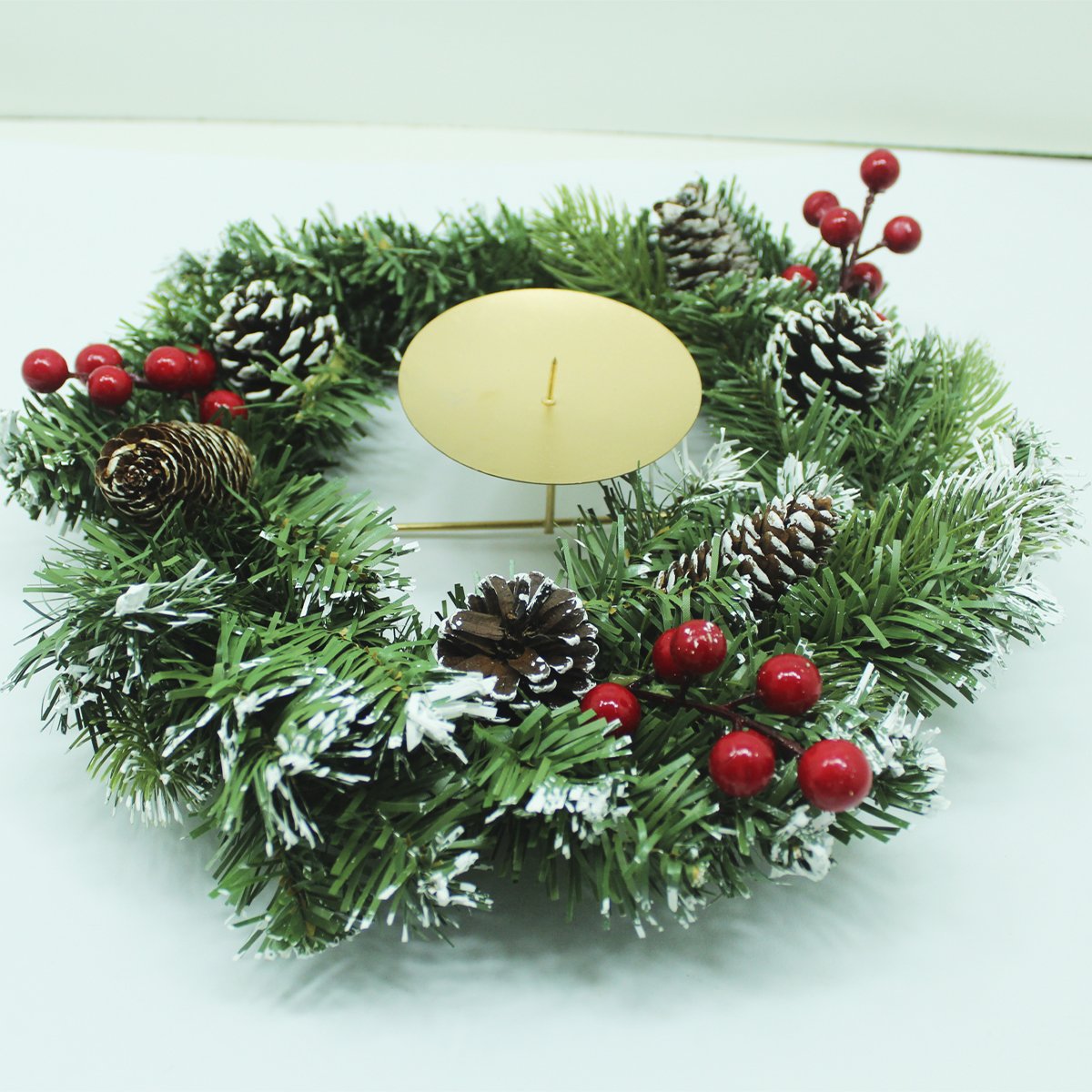 Decoração Arranjo De Mesa Castiçal Pinhas e Azevinhos 30cm