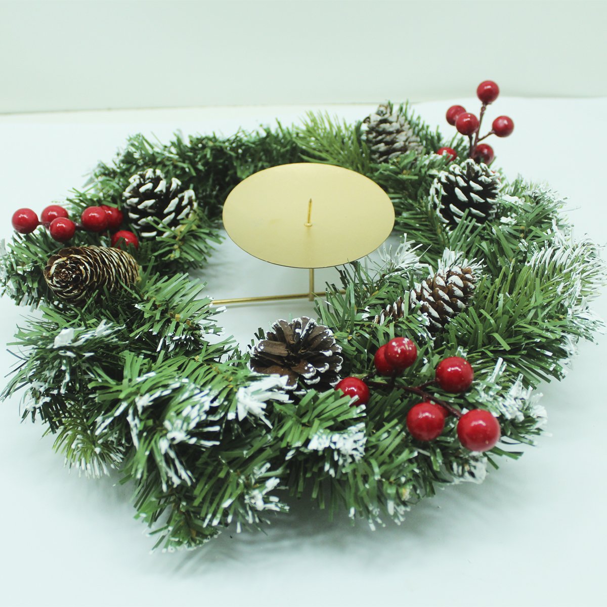 Decoração Arranjo De Mesa Castiçal Pinhas e Azevinhos 30cm