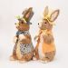 Dupla de Coelhos de Páscoa Coelhinhos com Flores Enfeite 46cm