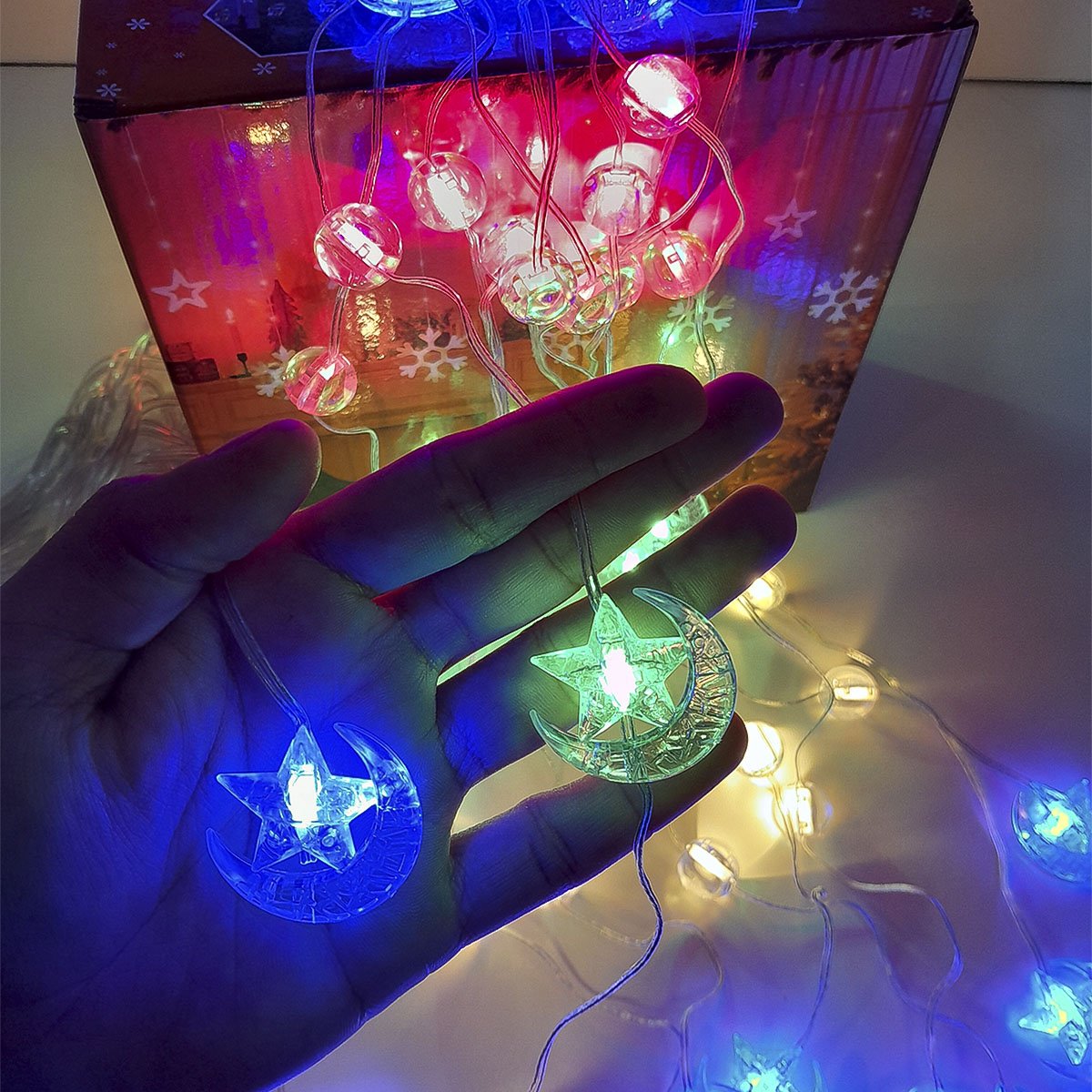 Pisca Cortina Estrelas Natal 80 Lâmpadas LEDs 3x1M 110-220v Colorido