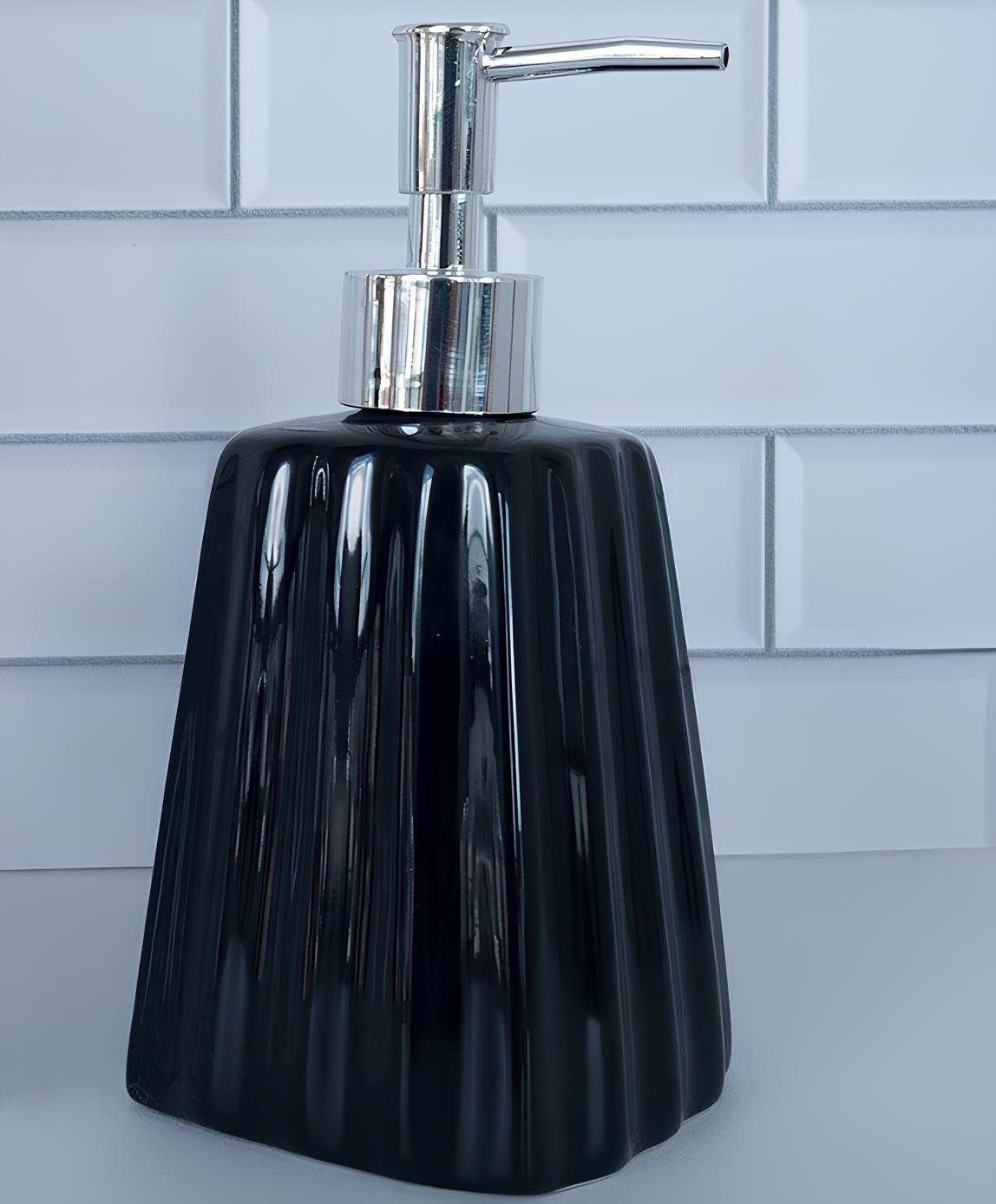 Saboneteira Liquida Modelagem De Cerâmica Lavabo Preto Luxo