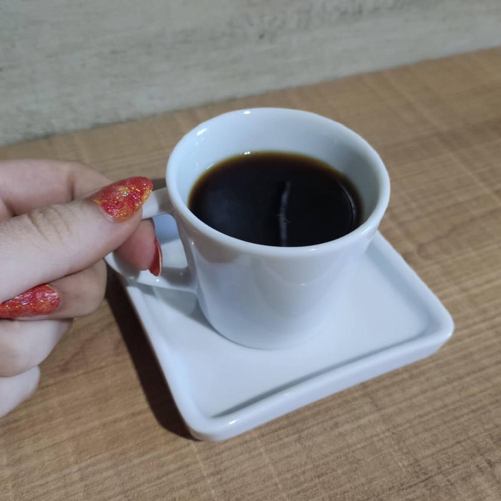 Xícara de Café 90ml em Porcelana com Píres Quadrado Branca Germer