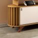 Bancada Decorativa Kirby 1.8 TV até 70 Polegadas Ripada Cinamomo/Off White G26 - Gran belo