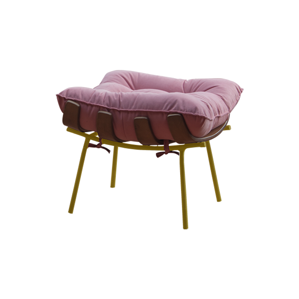 Conjunto Decorativo Poltrona e Puff Abel Base de Madeira Dourada Suede Rosa G41 - Gran Belo