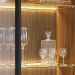 Cristaleira Decorativa Tenerife Com Portas de Vidro e Adega LED MDF/MDP Preto/Noce G73 - Gran Belo