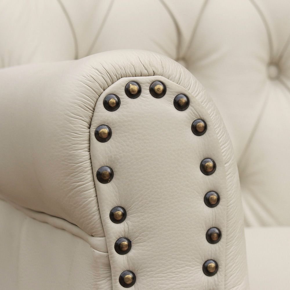 Kit 02 Poltronas Decorativas Sala de Estar Níger Pés Madeira Couro Off White - Gran Belo