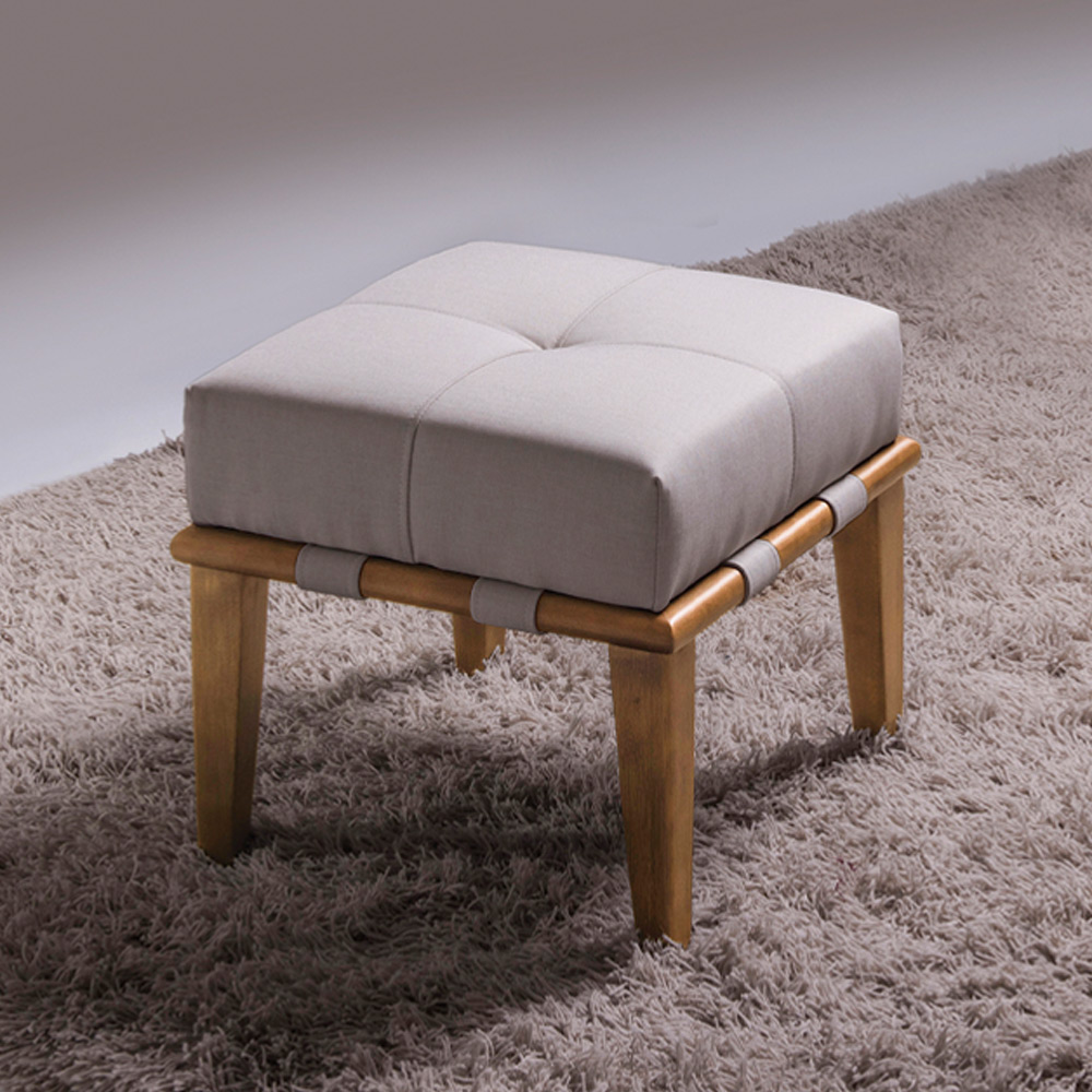 Kit 02 Puffs Decorativos 45cm Martínez Linho Pés Madeira Bege/Natural G62 - Gran Belo