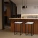 Kit 2 Banqueta Decorativa Billie Base Preta Suede Bege G41 - Gran Belo