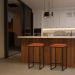 Kit 2 Banqueta Decorativa Billie Base Preta Suede Telha G41 - Gran Belo