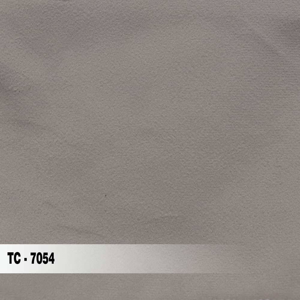 Kit 2 Poltronas Decorativas Catar com Tachas Veludo Bege Claro G33 - Gran Belo