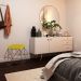 Kit 2 Puffs Decorativo Sala de Estar Base Bronze Trixie Suede Amarelo - Gran Belo