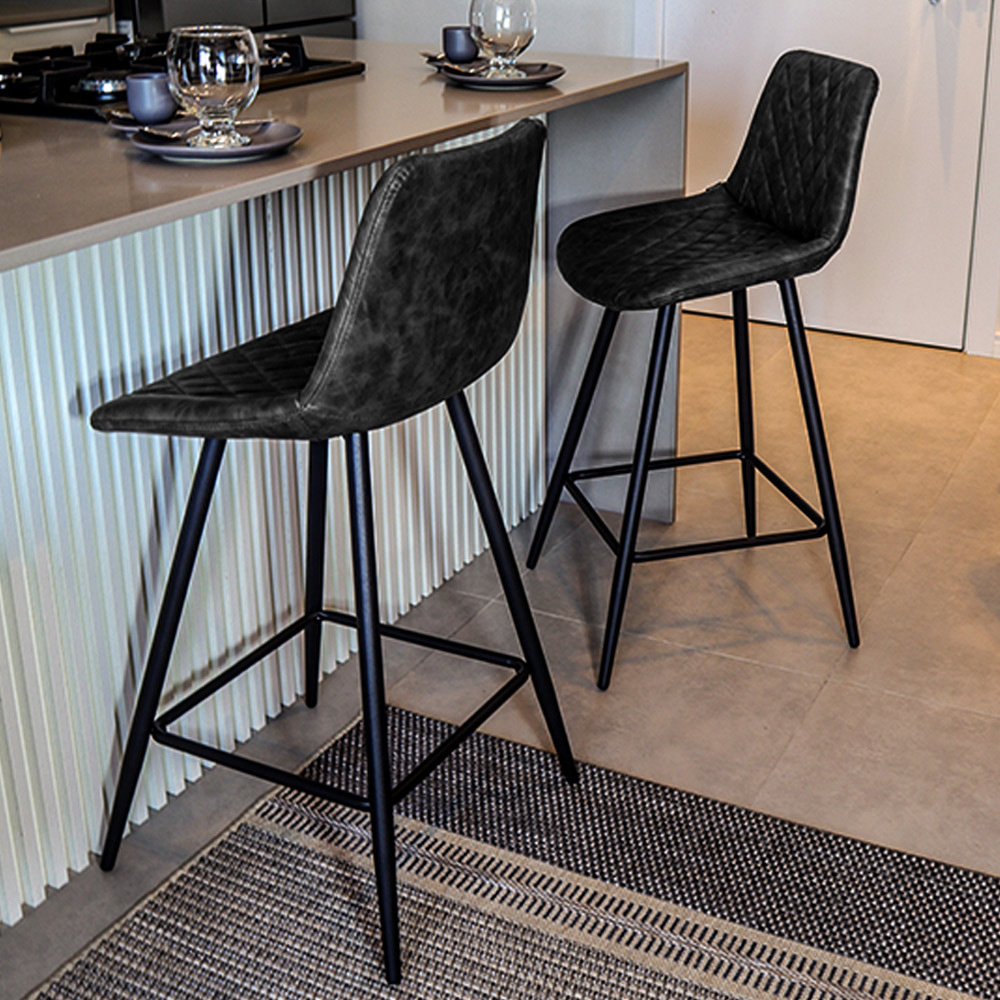 Kit 5 Banquetas Decorativas Magé PU Matelassê c/Apoio para os Pés Base em Aço Cinza G56 - Gran Belo