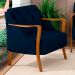Poltrona Decorativa Braços em Madeira Hand Veludo Azul Marinho G45 - Gran Belo