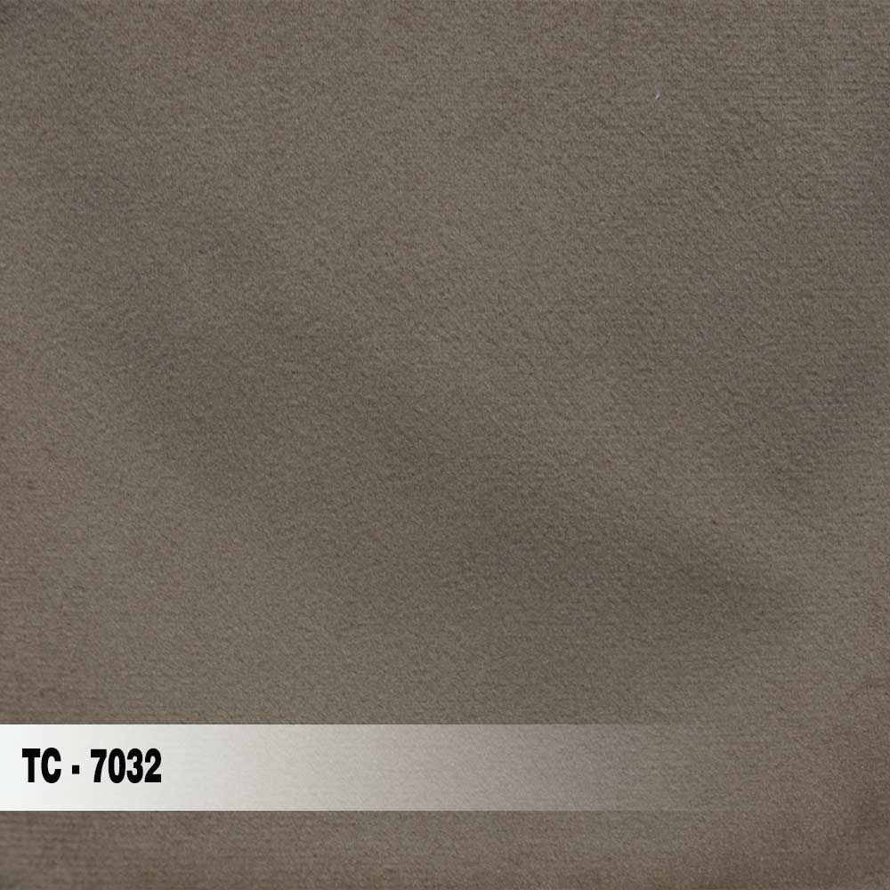 Poltrona Decorativa Catar com Tachas Veludo Bege G33 - Gran Belo