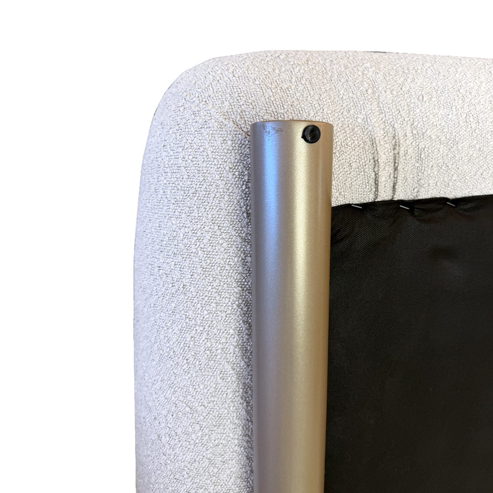 Puff Decorativo Sala de Estar Cloud Design Minimalista Pés Dourados Bouclê Off White G66 - Gran Belo