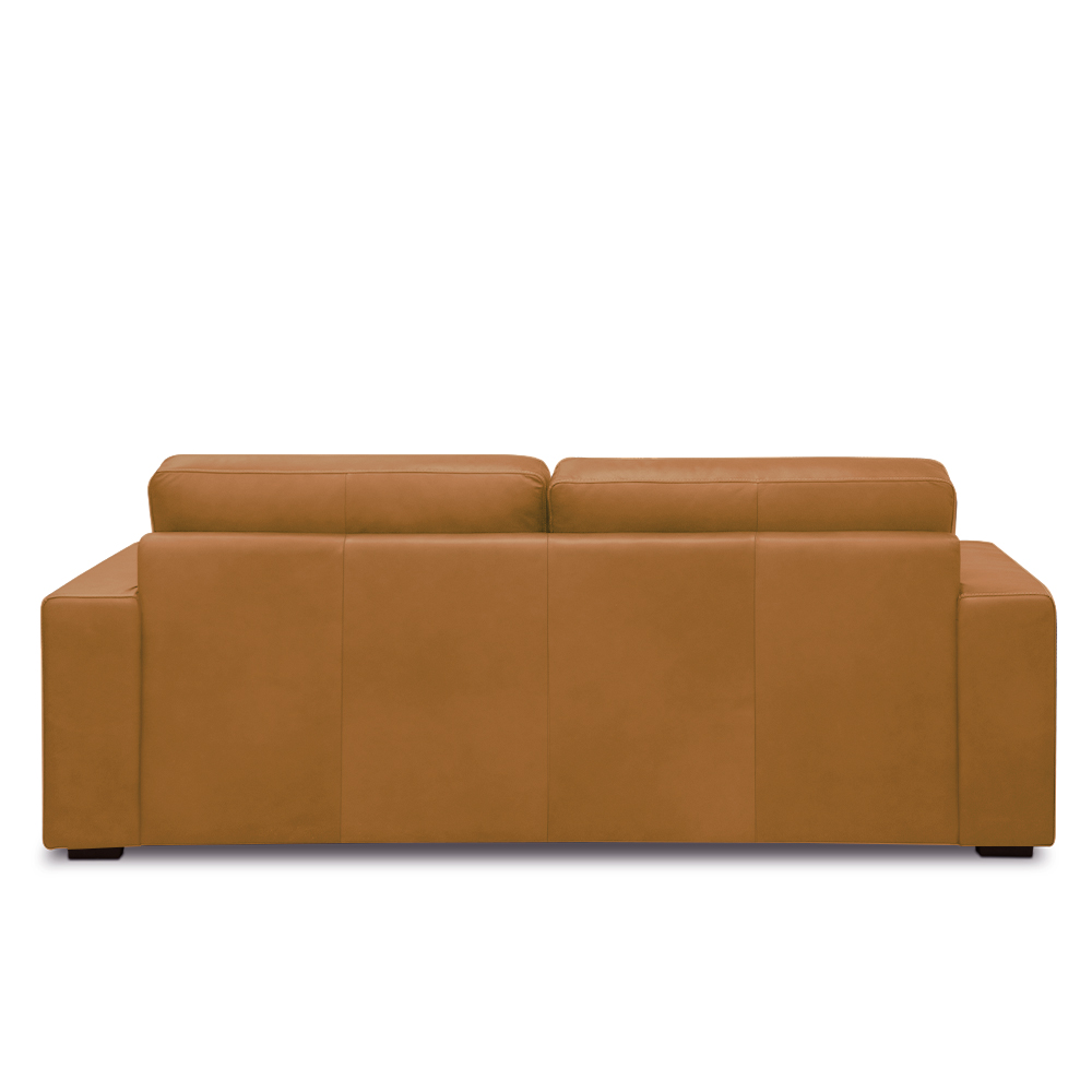 Sofá Decorativo Agatha 3 Lugares Sala de estar 235cm Pés em Madeira Couro Caramelo G88 - Gran Belo