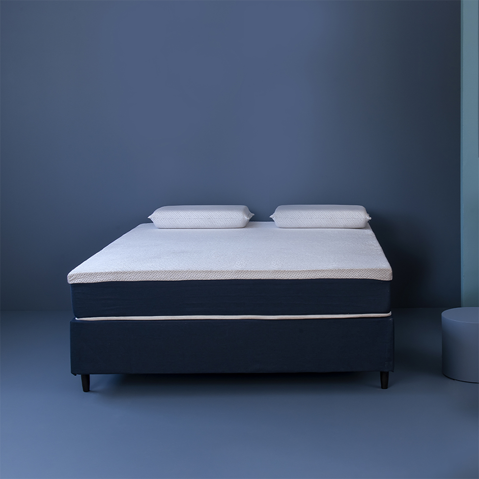 Cama Box Casal com Colchão Mola Ensacada Guldi Macio e 2 Travesseiros Guldi Nasa Viscoelástico Azul e Branca