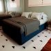 Cama Box King Martin Linho Azul Marinho com Colchão Guldi Mola Ensacada Original Macio (25x193x203) Azul e Branco