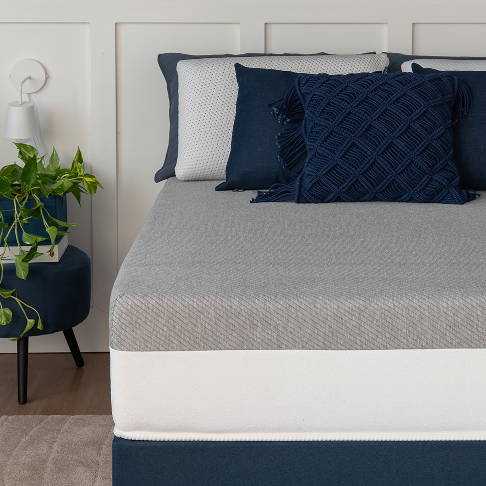 Cama Box Viúva Azul com Colchão Guldi Dream Mola Ensacada (30x128x188) Cinza e Branco
