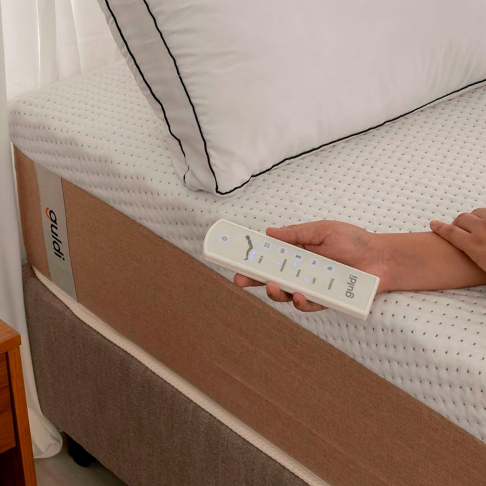 Cama Box Viúva com Colchão Guldi Comfort com Massageador Quântico Molas Ensacadas (30x128x188) Bege e Branco