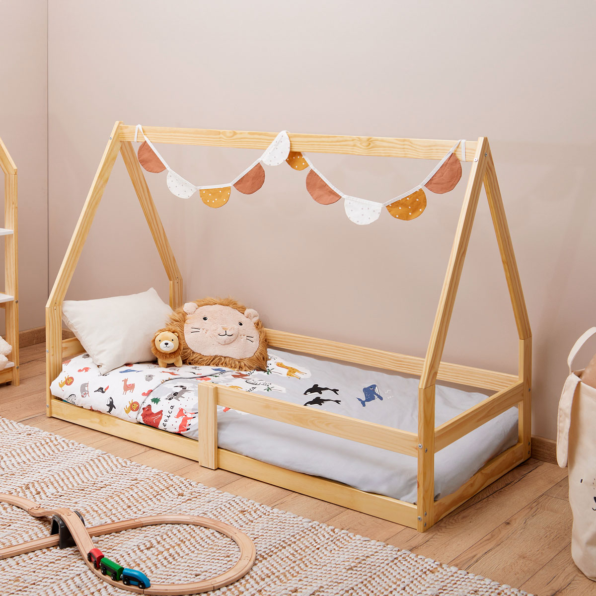 Mini Cama Infantil Montessoriana Casinha de madeira com estrado Wilma Natural