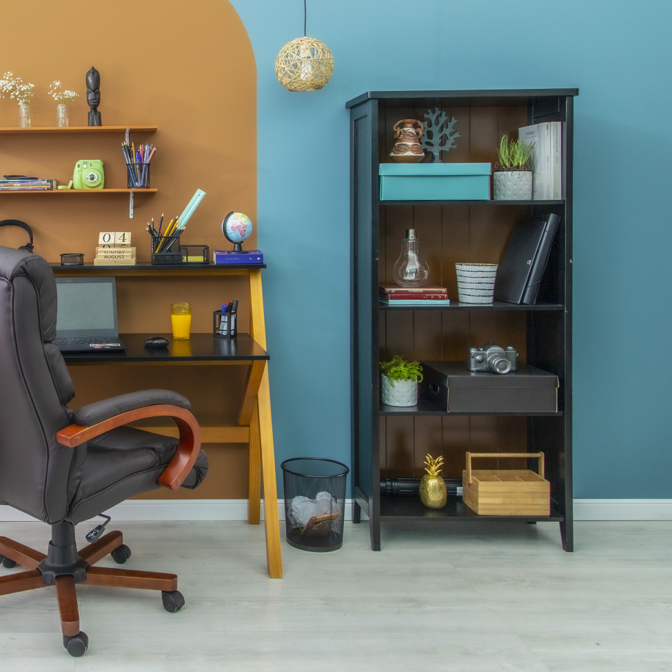 Estante Jordão Preta e Amêndoa