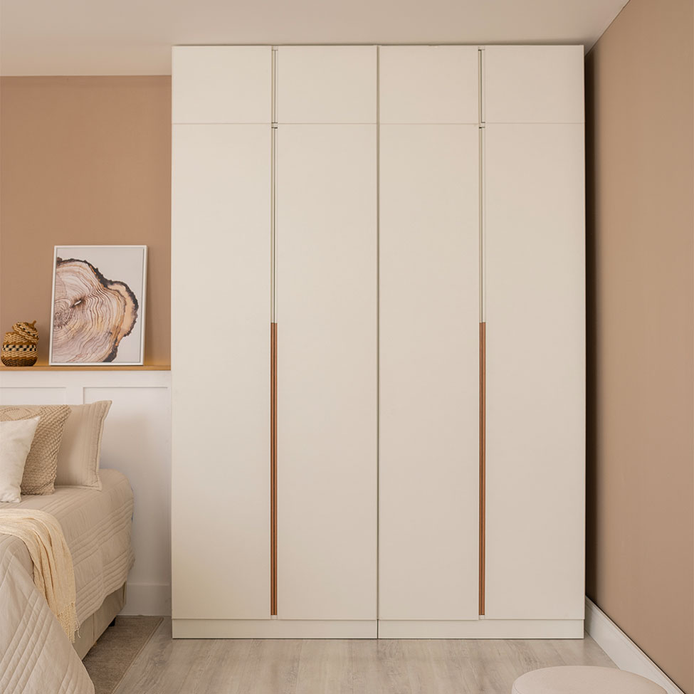 Guarda-Roupa Modulado com Maleiro, Cabideiro e Prateleiras Tuyo 4 Portas Articuladas 4 Gavetas Branco 180 cm
