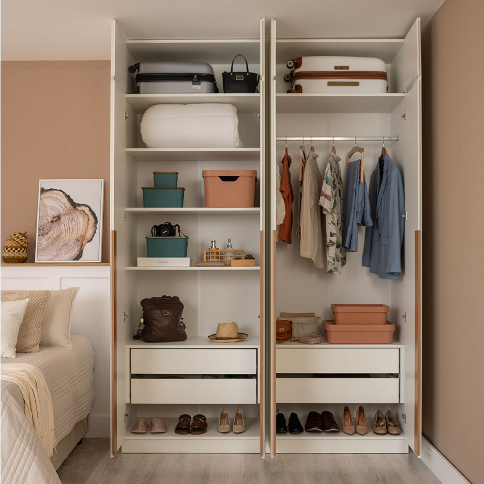 Guarda-Roupa Modulado com Maleiro, Cabideiro e Prateleiras Tuyo 4 Portas Articuladas 4 Gavetas Branco 180 cm