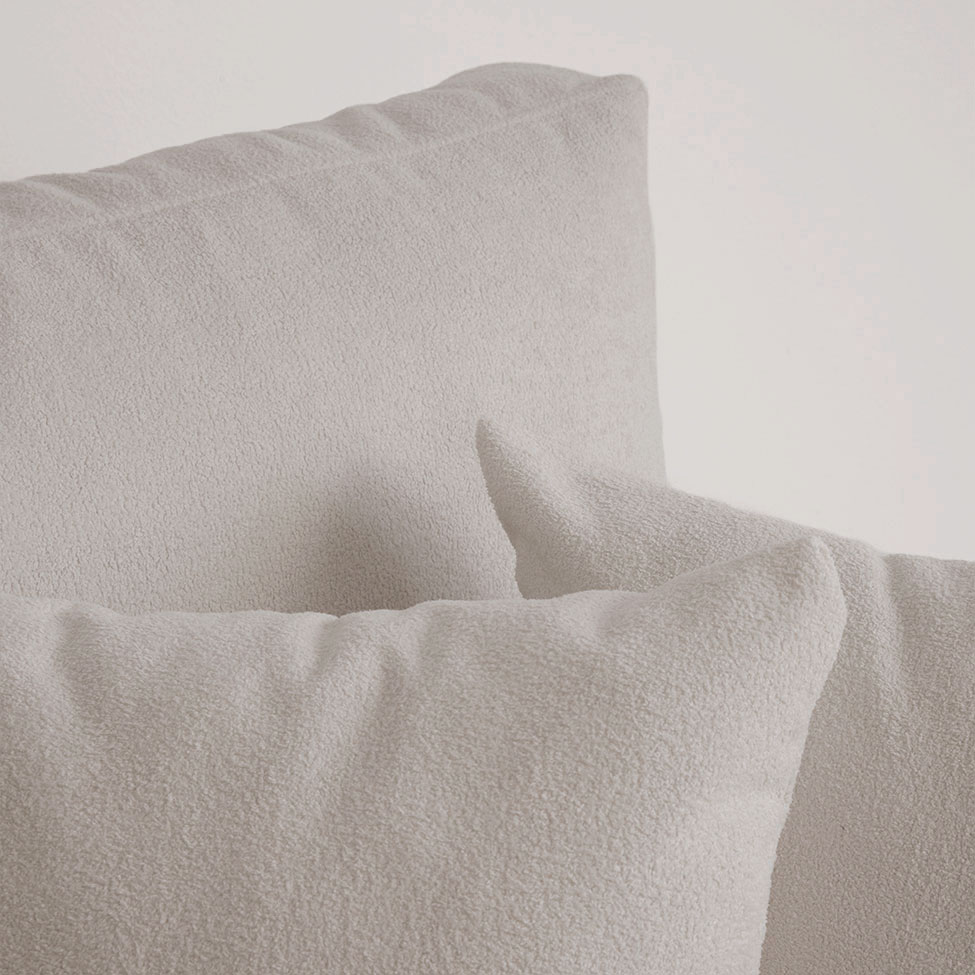Sofá 2 Lugares com Molas Ensacadas 170 cm e Puff Unne Bouclé Bege