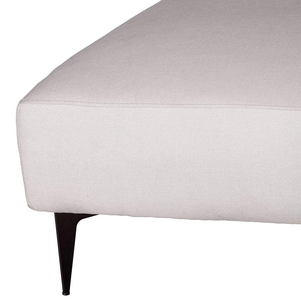 Sofá 2 Lugares com Molas Ensacadas 170 cm e Puff Unne Linho Cru