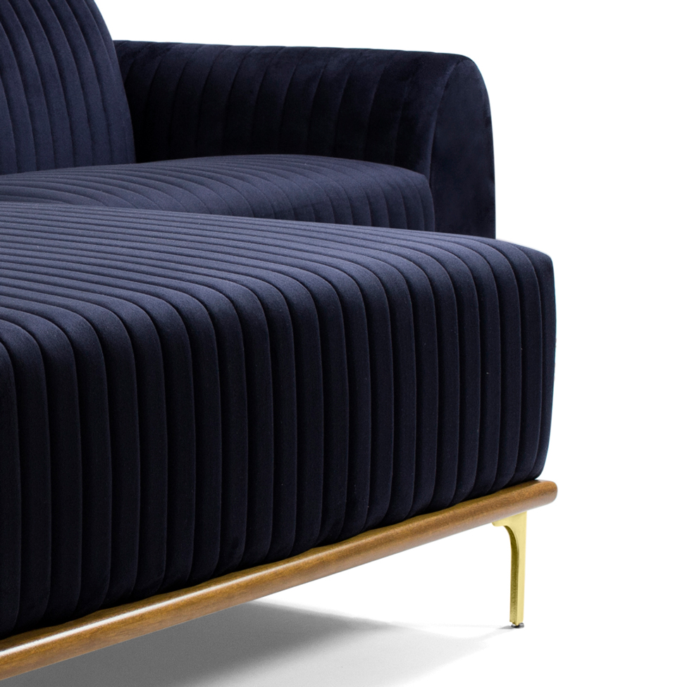 Sofá 3 Lugares Hug com Chaise Esquerdo Veludo Azul